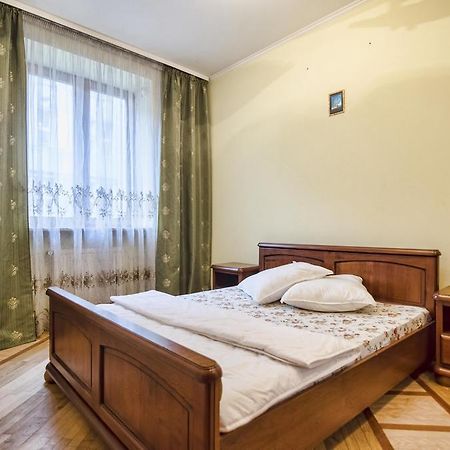 Apartment Hnatuka Center Lviv Eksteriør bilde