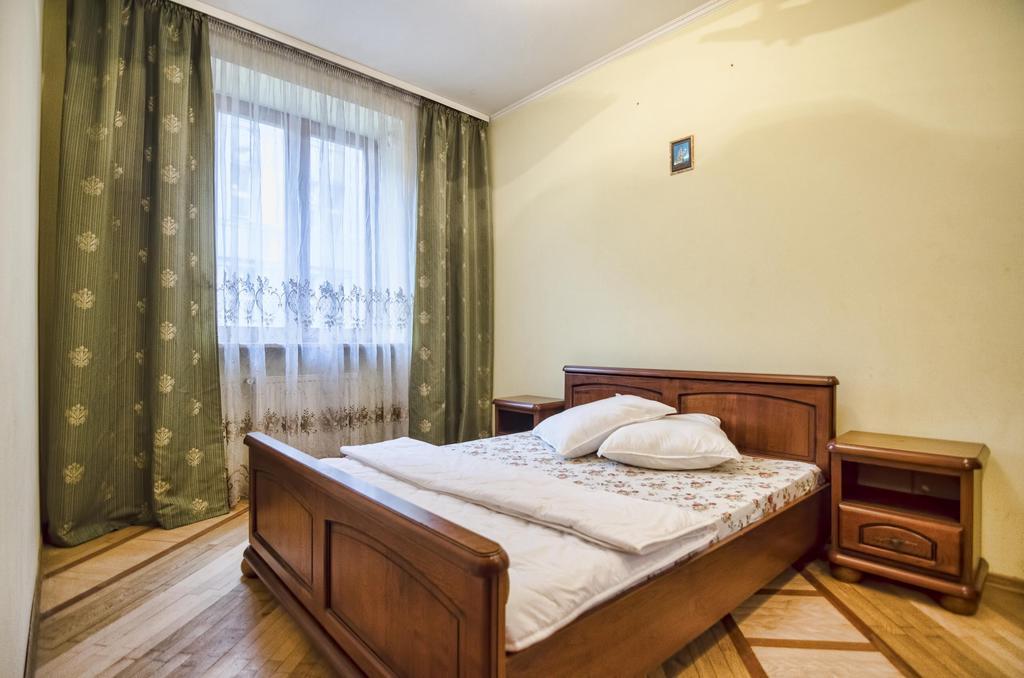 Apartment Hnatuka Center Lviv Eksteriør bilde