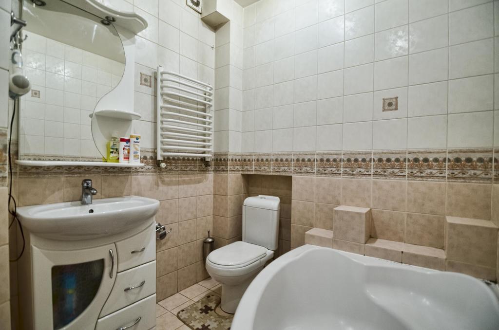 Apartment Hnatuka Center Lviv Eksteriør bilde