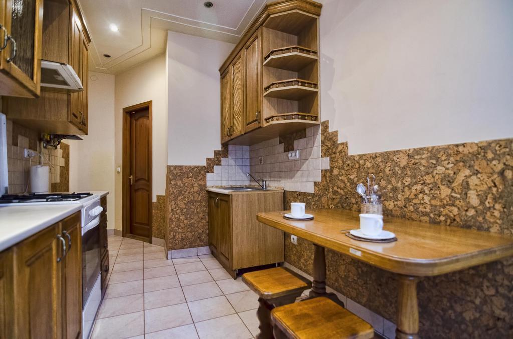 Apartment Hnatuka Center Lviv Eksteriør bilde