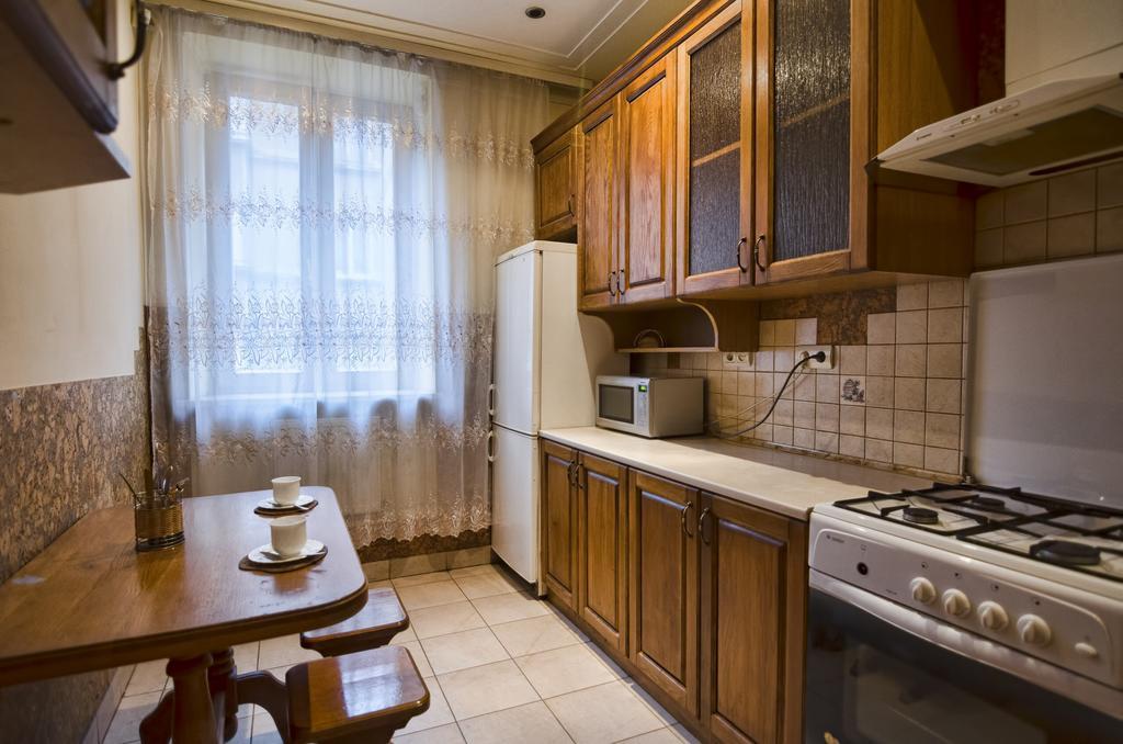 Apartment Hnatuka Center Lviv Eksteriør bilde